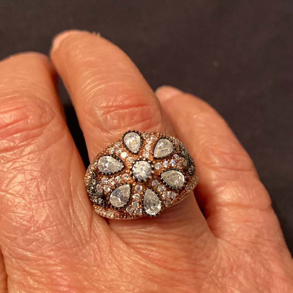 Ring - Picture 6 of 7